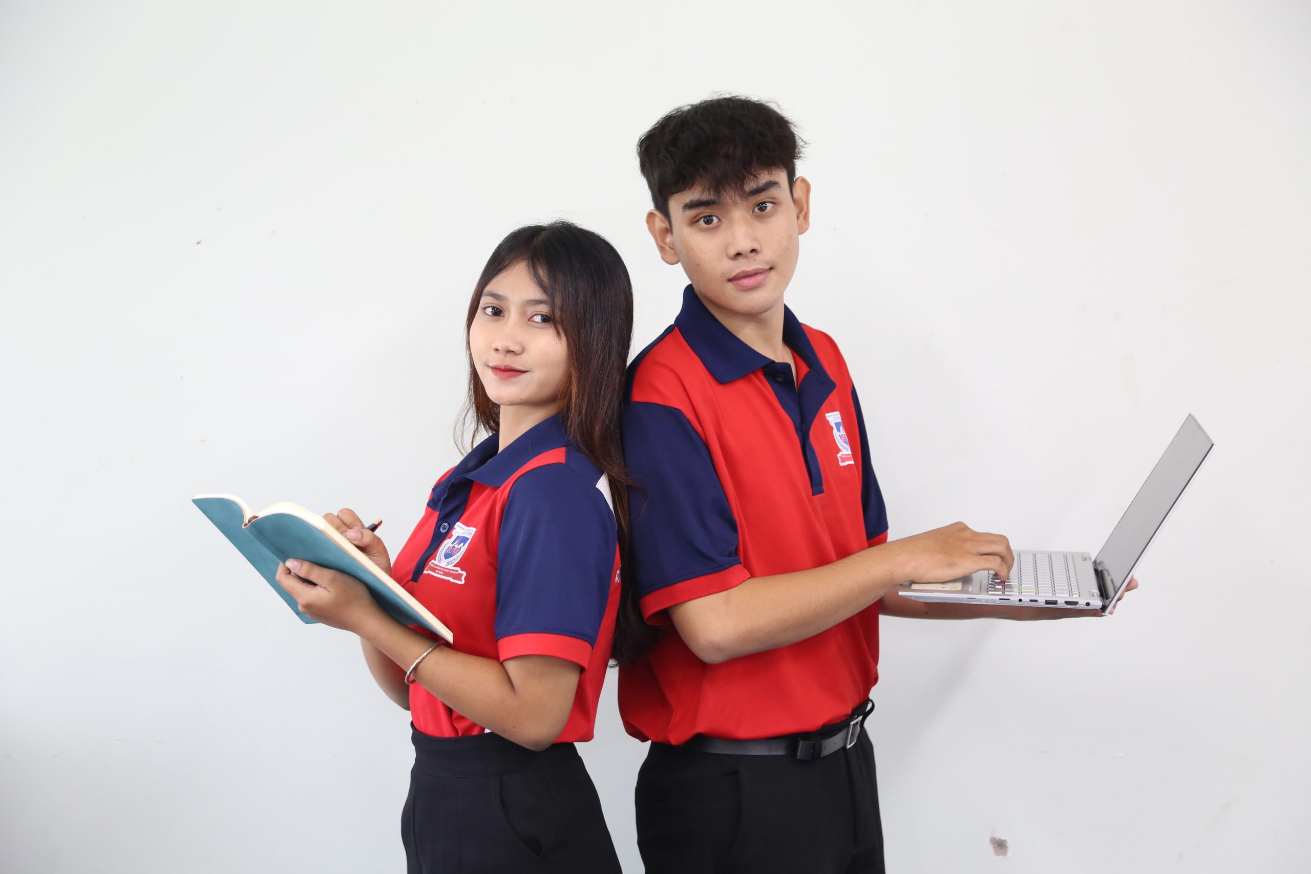 co-nen-hoc-lien-thong-van-bang2-nganh-cong-nghe-thong-tin-khong-tai-stc-khong